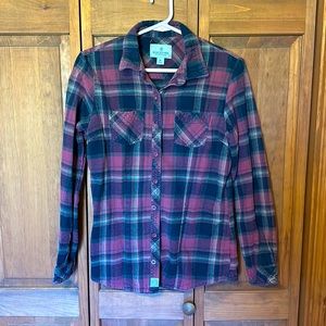 Legendary Whitetails women’s flannel shirt